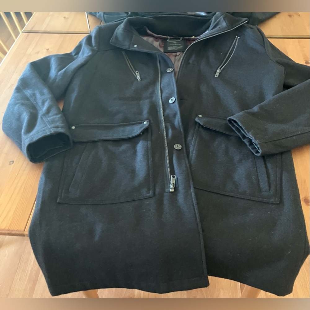 EUC Guess Black Men’s Gray Field Coat XL